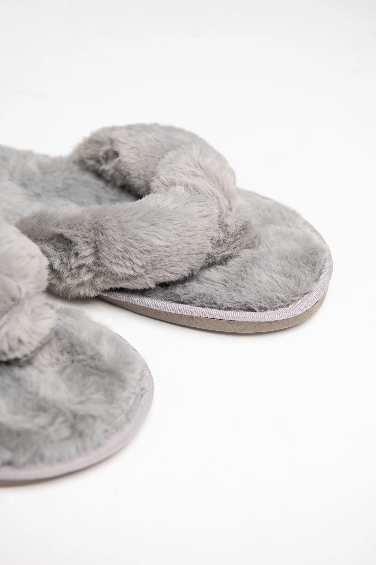 BEDROOM SLIPPERS